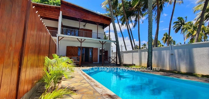 FOR RENT - beautiful beachfront furnished and equipped duplex of 120 m2 has a stunning view of the sea in a quiet and...