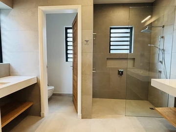 4 Bedroom Apartment