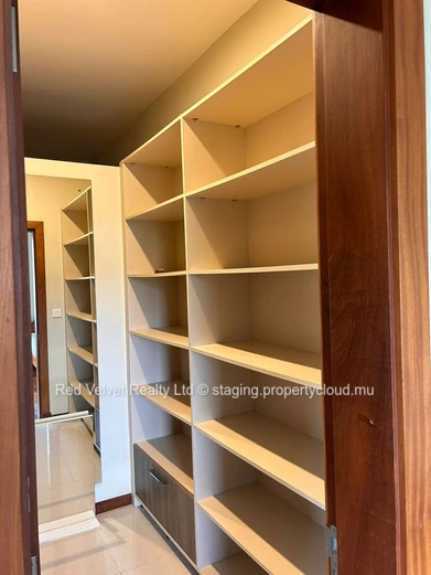 Luxury Apartment for Rent in Highly Residential Area of Floreal