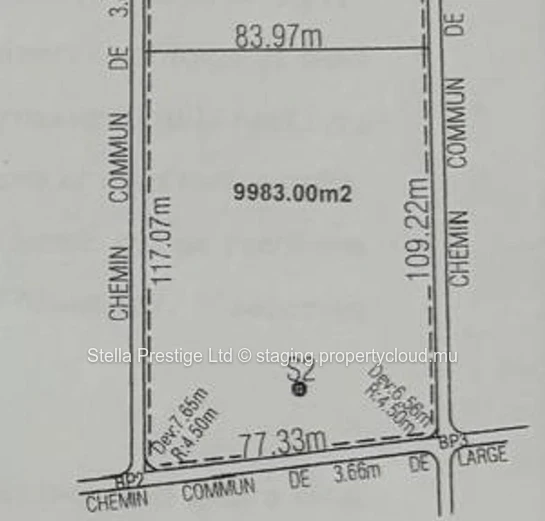Vaste terrain agricole avec vue sur la montagne à La Marie, Vacoas-Phoenix - Seulement Rs 5,8 M!