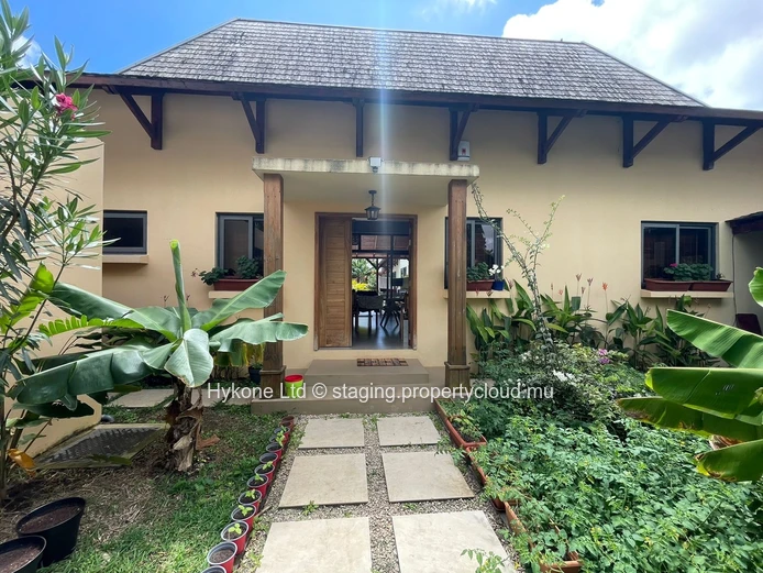 Villa For Sale In Pereybere (Res)