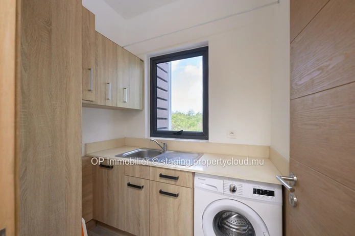Luxury RES Apartment in Mon Choisy w/ Communal Pool, Fully Furnished, Close to Amenities - Only 530 000 €