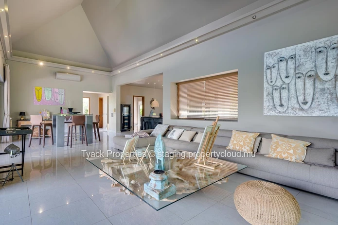 Luxury Villa with Private Pool and Spacious Living – Grand Baie