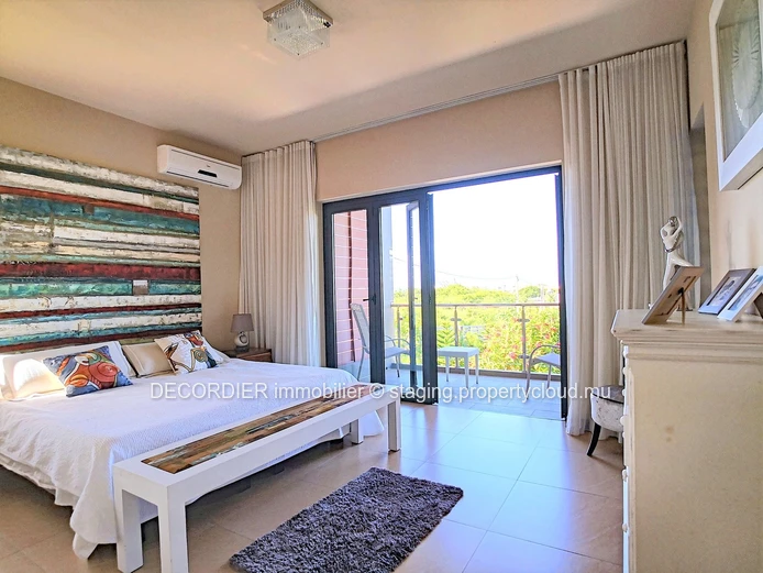 Grand Gaube, located in a quiet residential area, splendid villa
