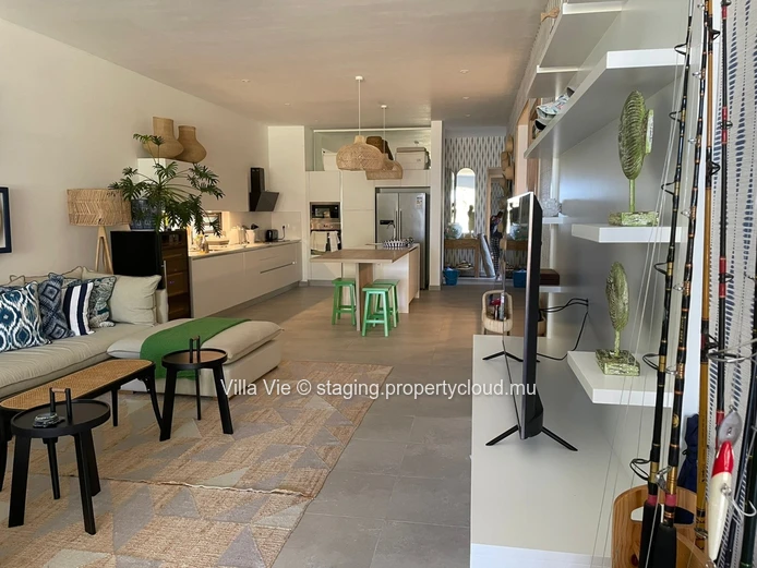 Péreybère - Sublime 3 bedroom ground floor, beachfront apartment with swimming pool (Sole Mandate)