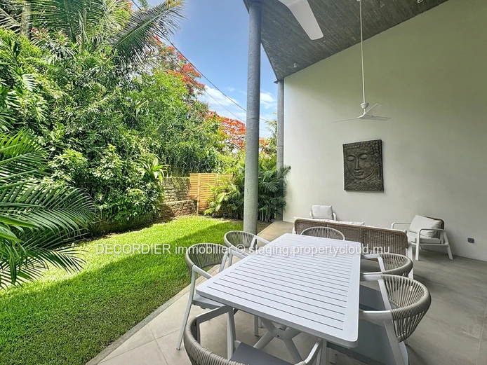 Magnificent duplex apartment in Pointe aux Cannoniers