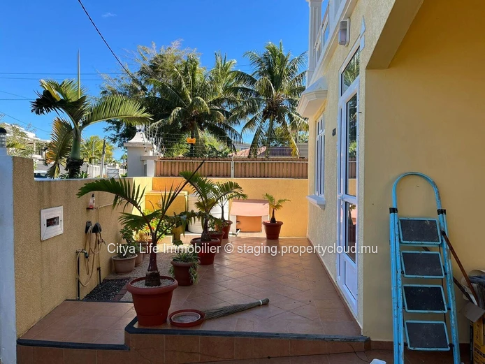 Stunning House in a Peaceful and Sought-After Gated Community
