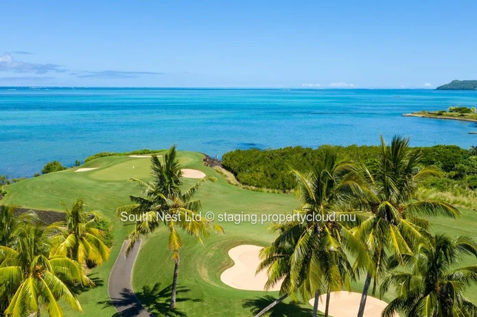 Villa of 8 bedroom at prestigious Golf Estate 