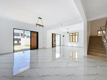 Maison de 4 Chambres