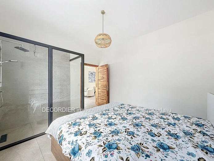 Modern villa with pool in a peaceful setting – Off-Plan sale