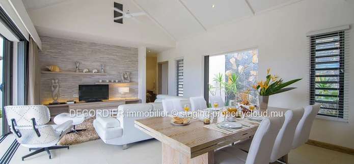 For sale - Grand Baie, prestigious villa with comfortable and bright living spaces.