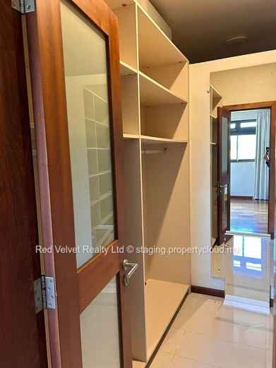 Luxury Apartment for Rent in Highly Residential Area of Floreal