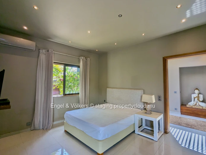 5-Bedrooms Modern Tropical & Balinese-Inspired Villa in Prime Grand Baie Location