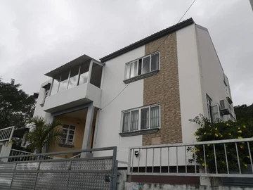 4 Bedroom Apartment