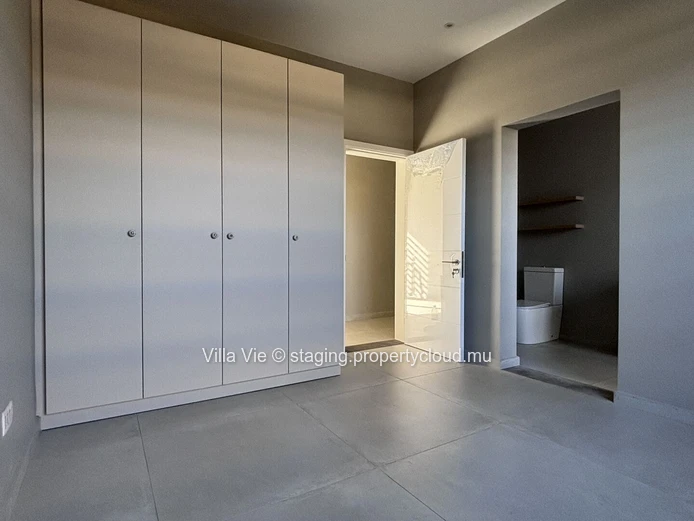 Charmoses – New family home with 4 en-suite bedrooms, a swimming pool and a garden