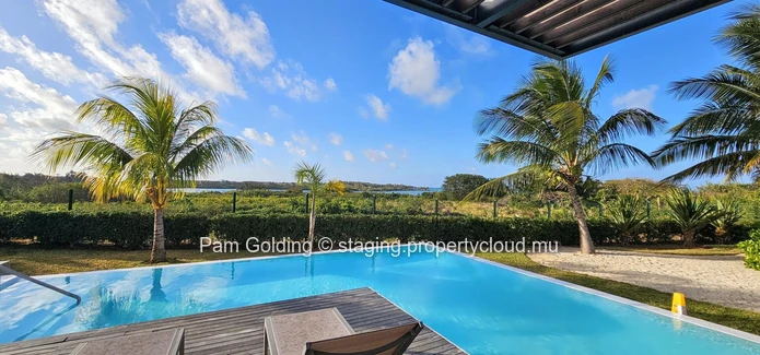 Live the North Coast Lifestyle in a large 2 bedroomed apartment