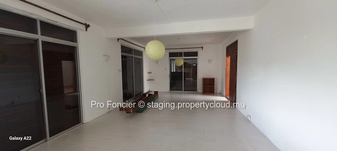 Maison à vendre à Roches-Brunes - Grande maison familiale idéale pour deux familles