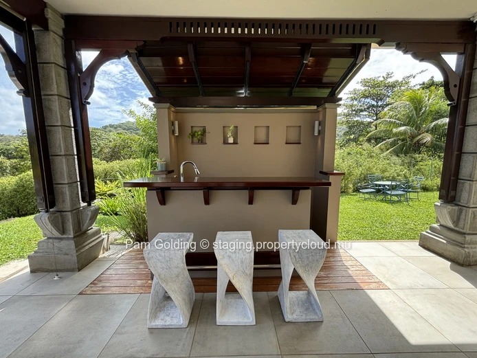 A contemporary style villa stylishly furnished – ready to move in.