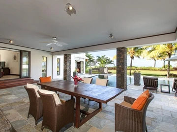 5 Bedroom Villa