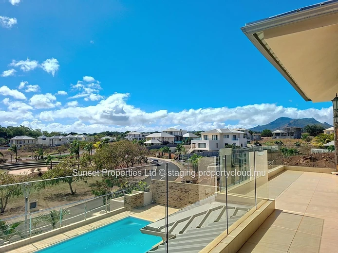 Villa | Sea View | Prime Location