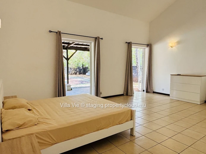 Roches Noires - Maison familiale de 3 chambres avec piscine