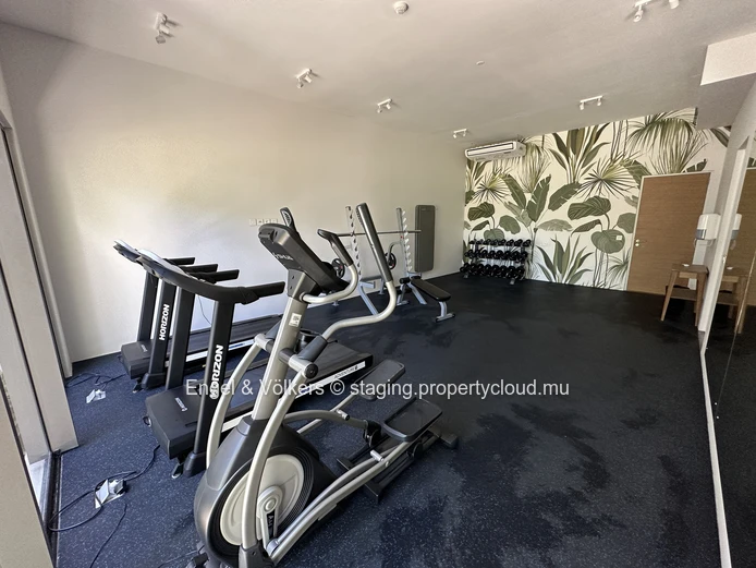 Penthouse Perfection with Rooftop Terrace in Pereybere