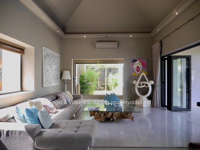 5-Bedrooms Modern Tropical & Balinese-Inspired Villa in Prime Grand Baie Location