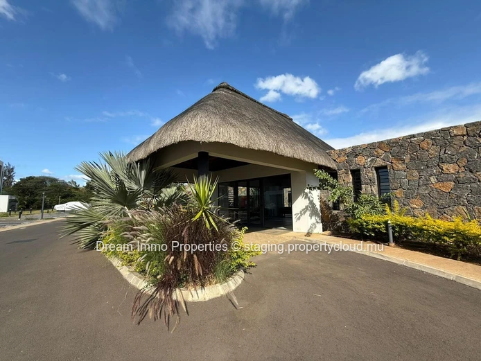 Superb Apartments With Sea Or Mountain Views Within A Beachfront Residence - Mauritius