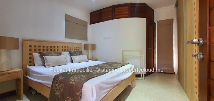 FOR SALE - sumptuous furnished and equipped single storey contemporary villa of 267 m2
