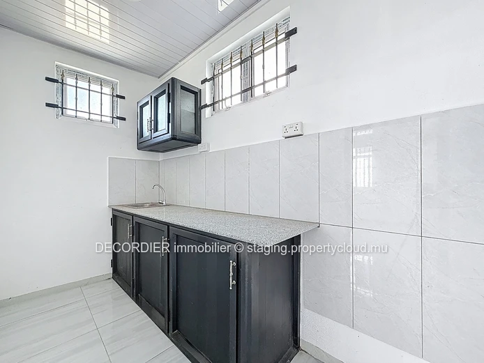 For rent – Commercial building with 4 units in Grand-Baie