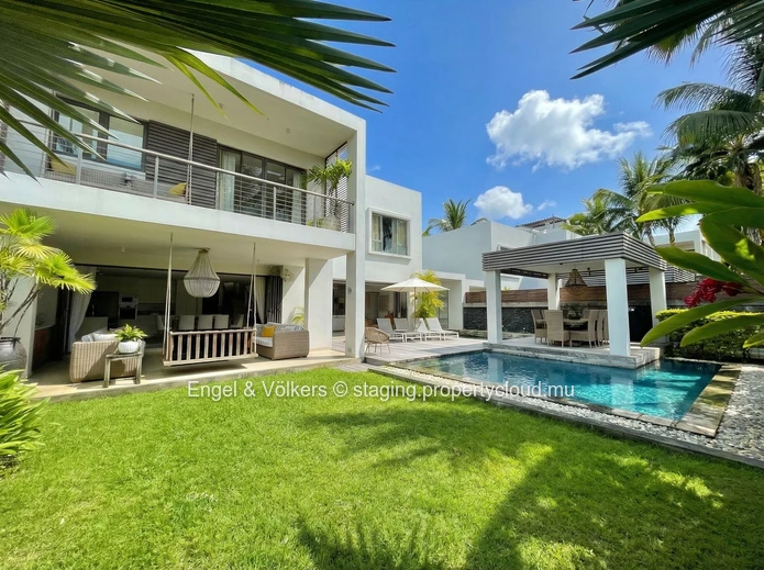 Elegant Four-Bedroom Villa with Private Beach Access
