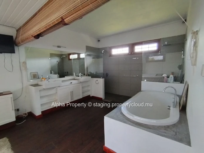 Elegant house to let at Verdun