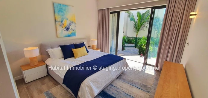 TO RENT - Beautiful beachfront apartment of 133 m2 furnished and equipped on the ground floor located in Belle Mare