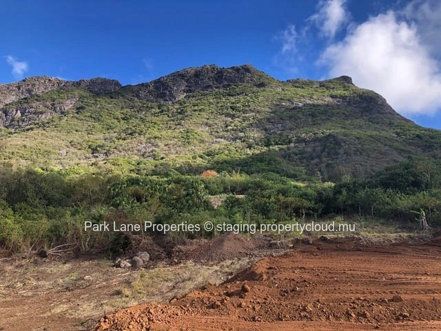 Terrain de 52 perches pour l'agriculture biologique dans un cadre paisible à Moka