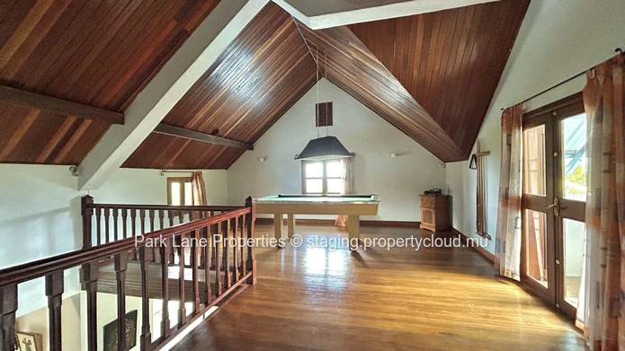 Elegant Colonial Home in Prestigious Gated Complex