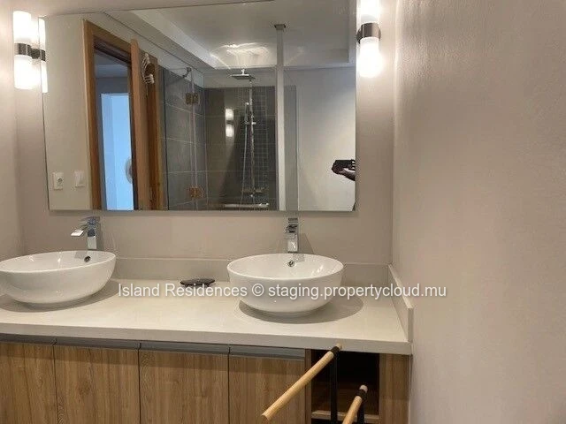 Newly built 3 bedroom apartment in a secure residence with pool and parking