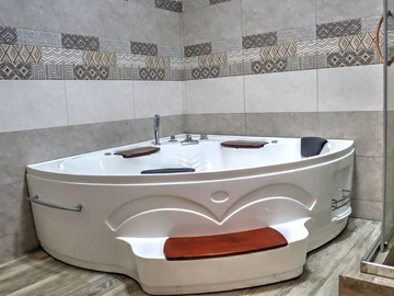 5 Bedroom Villa