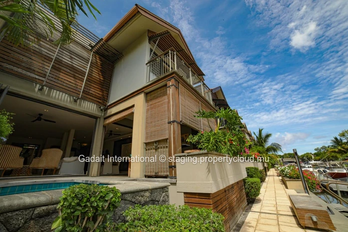 Elegance and Prestige: Exceptional Duplex with Panoramic View in West Mauritius