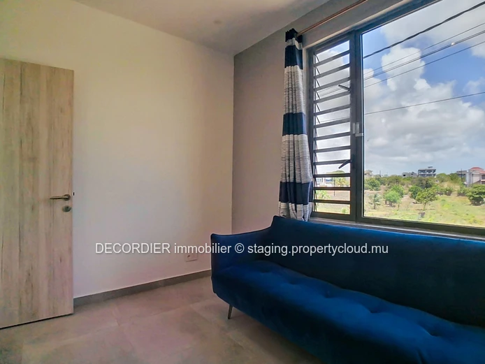 Modern duplex with private swimming pool (Sole Mandate)