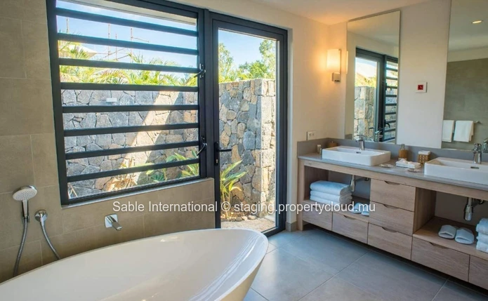 Luxurious Villa PDS in Tamarin with Private Pool and Sea Access - 364m² living area, 669m² land, Fully Furnished 