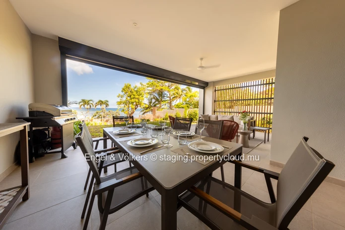 Modern 3-Bedroom Beachfront Apartment with Sea Views