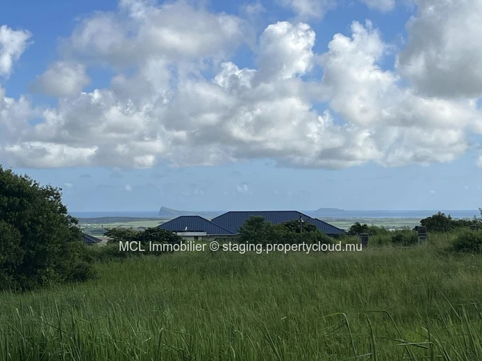 Prime Residential Seaview Land in Mont Piton (Sole Mandate)