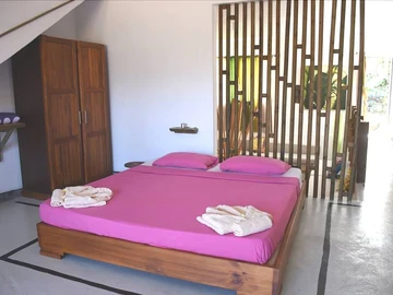 30 Bedroom Hotel