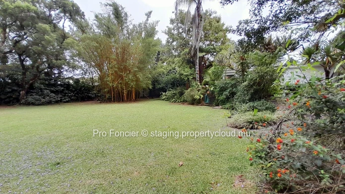 For sale  in a very good region of Vacoas