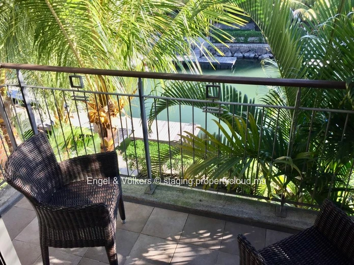 For Sale: Stunning 3-Bedroom Duplex and Private Pontoon at La Balise Marina