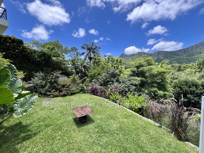 Maison contemporaine en toute propriété - 180 m², 3 chambres, 2 salles de bain | Moka