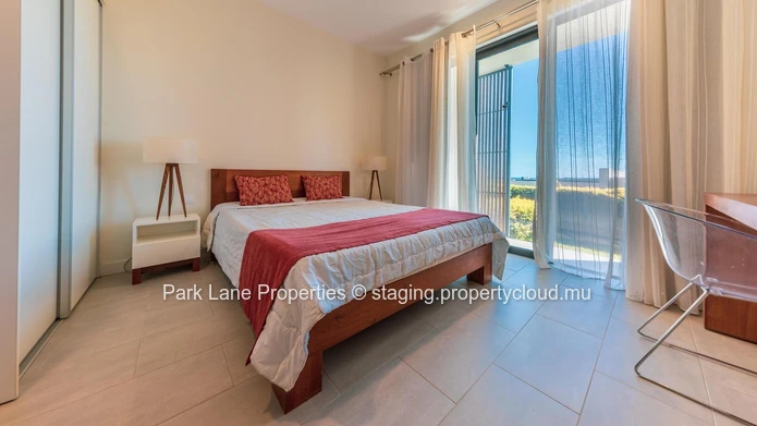 Home style apartment with magnificent sea and mountain views (Sole Mandate)