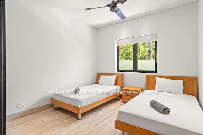 Luxury IRS duplex in Marina!