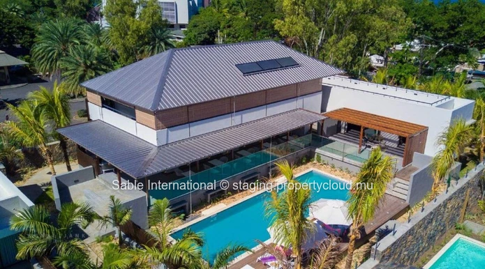 Luxurious Villa PDS in Tamarin with Private Pool and Sea Access - 364m² living area, 669m² land, Fully Furnished 