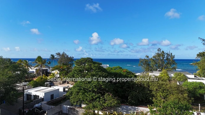 Luxury Penthouse  with Private Pool and Sea Views in Pointe aux Canonniers